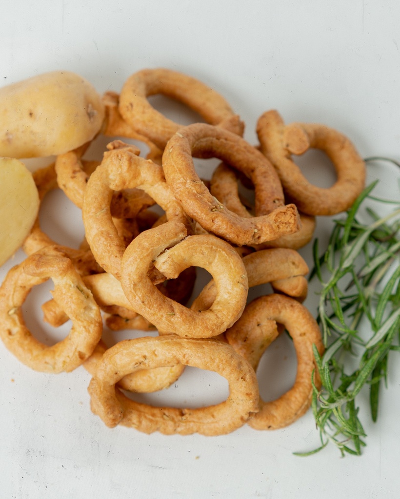 Potato and rosemary taralli